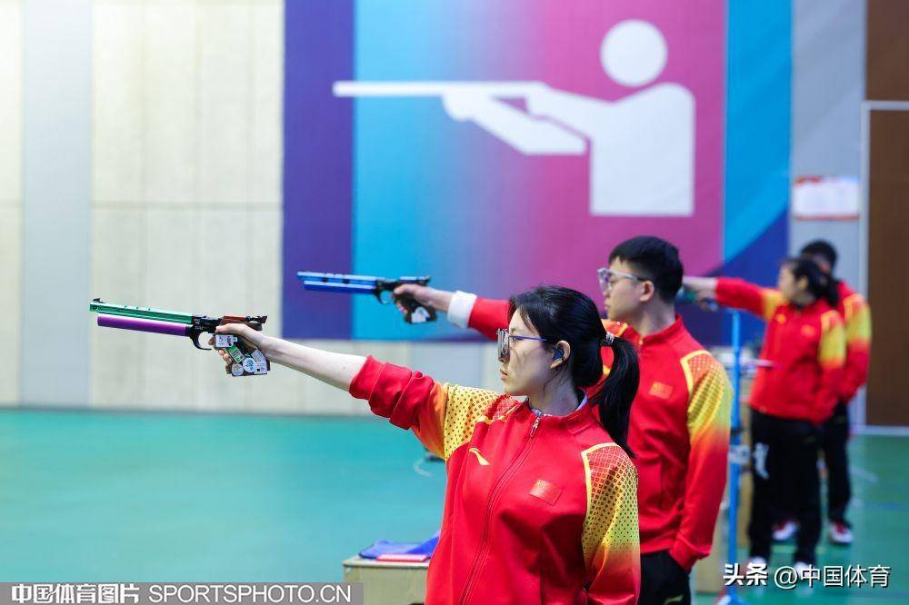 体育世界瞩目的赛事即将揭幕，中国代表队全力备战